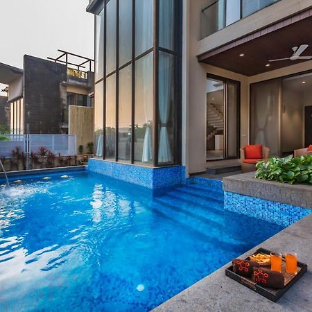 Saffronstays Aspen, Lonavala - Luxury Pool Villa With Games And Tv Room Near Bhushi Dam Exterior photo